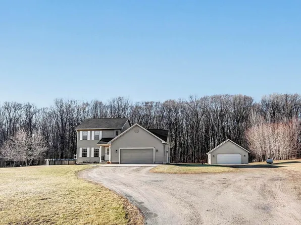 5223 Hemlock Ln, Oconto Falls, WI 54154