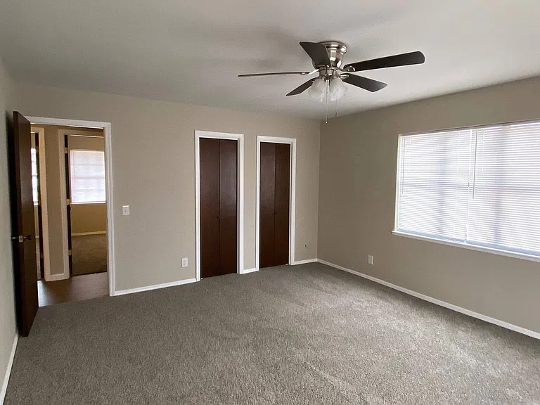 4201 Southport Dr — Photo 9