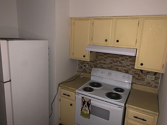 4th image of 10520 S Highland Ave Unit 1C