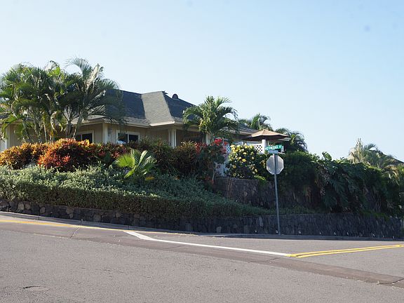 5th image of 75-6152 Hoomama St