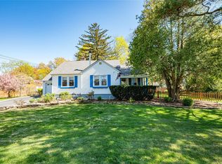 12 Ingersoll St, Huntington Station, NY 11746