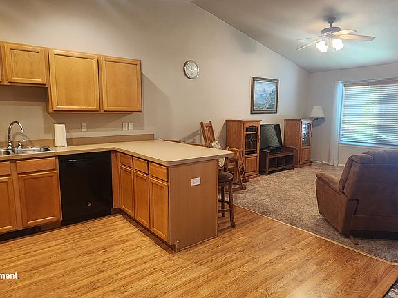 3rd image of 106 Sinopah St
