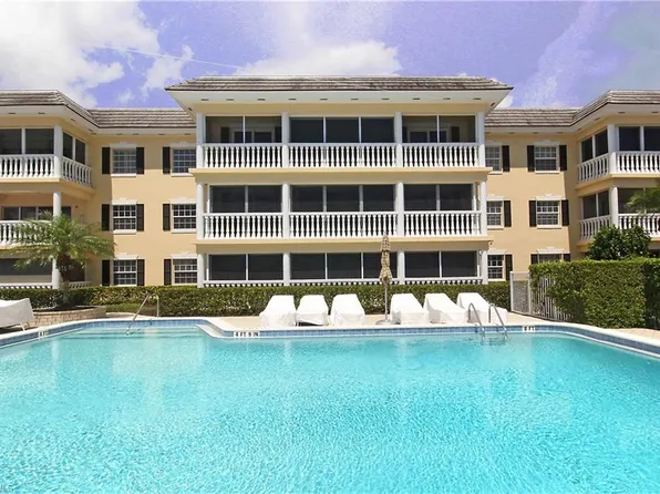 666 3rd St S APT 201, Naples, FL 34102