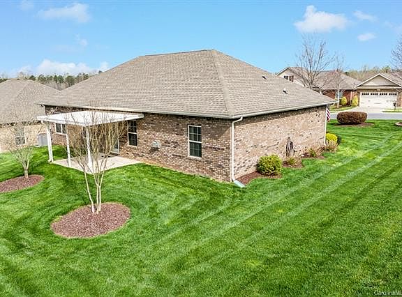 4th image of 7266 Kenyon Dr