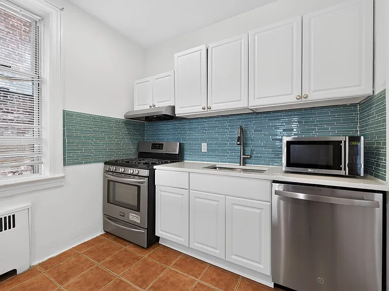 108 Palisade Ave #A2 — Photo 9