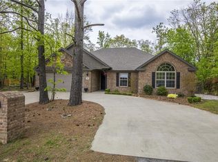 72 Granshire Dr, Bella Vista, AR 72714