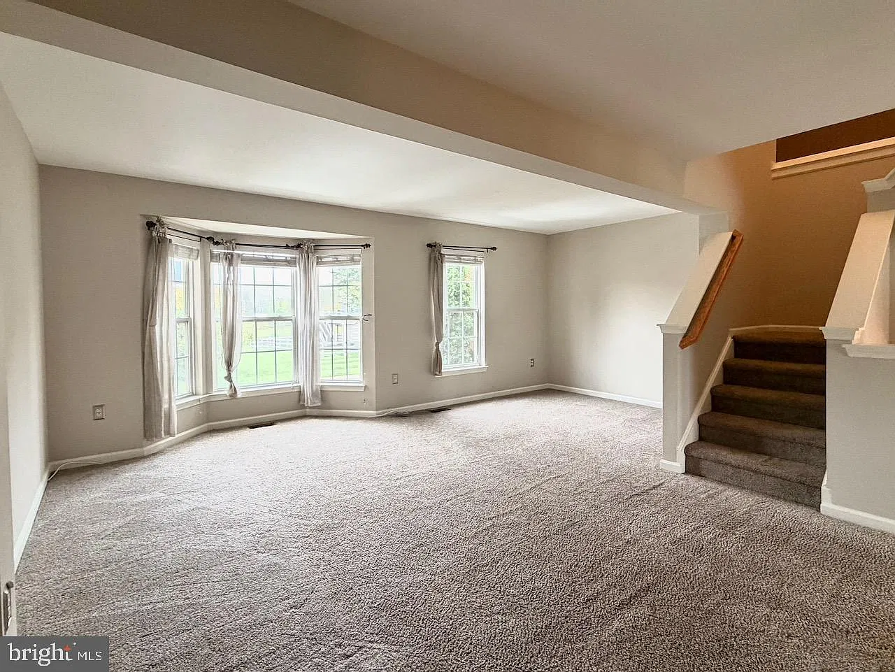 3 bed, 2.0 bath, 1532 sqft, $2,700 — Photo 2
