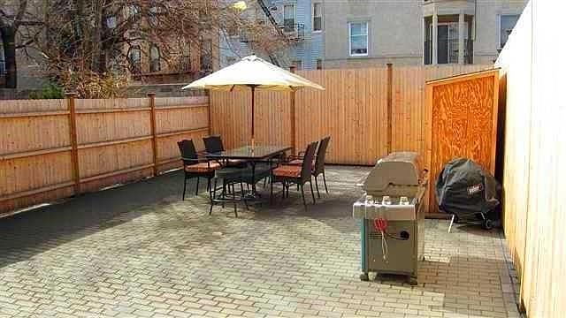 Private backyard, over 1500 square feet!