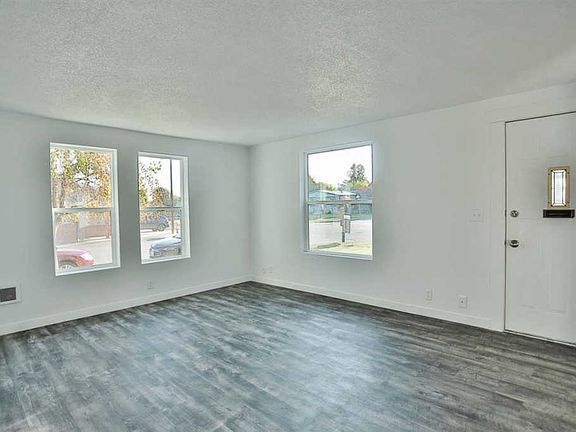 5th image of 1428 Grant Ave