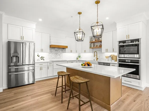 13 Whitman Cir #13, Bellingham, MA 02019