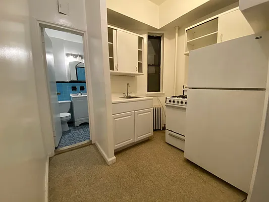 Rented by Mdrn Residential | media 2