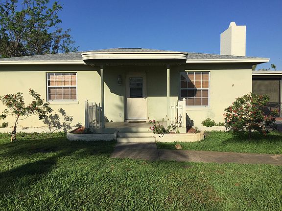2nd image of 3921 Belle Vue Ave