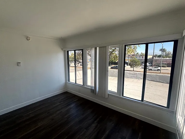 5623-5633 W Venice Blvd — Photo 19