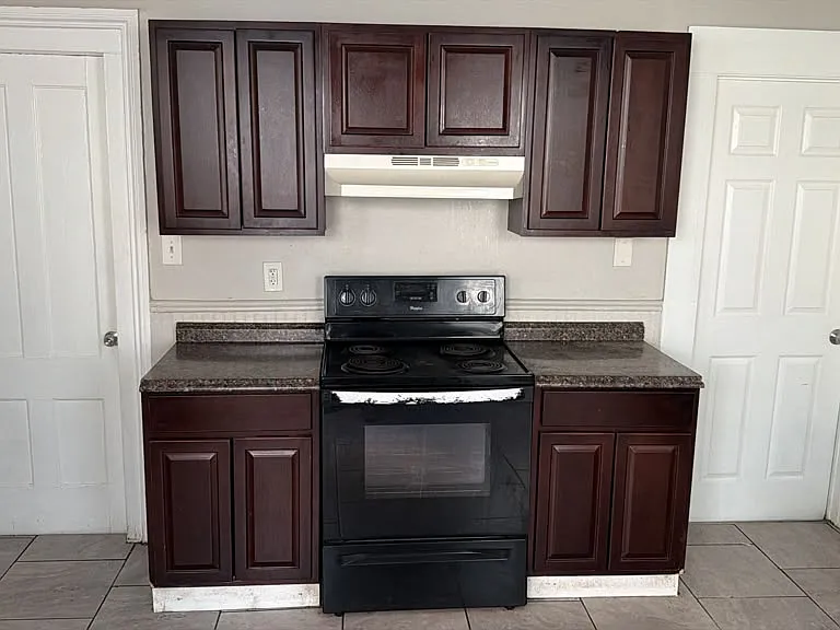 187 Wolcott St #1 — Photo 6