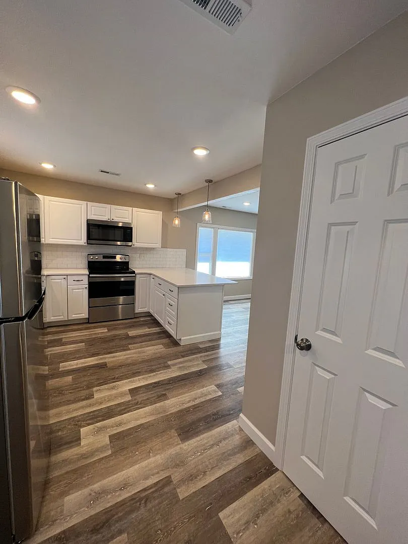 109 E Fremont Avenue - Selah WA — Photo 4