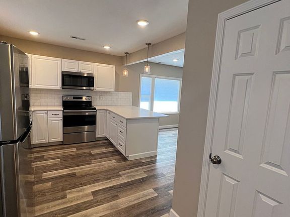 4th image of 109 E Fremont Ave