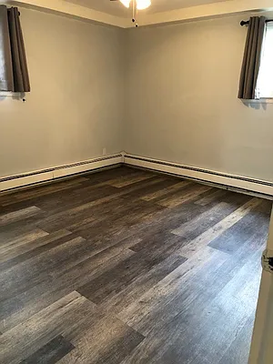 Rented by Alexiou Realty | media 4