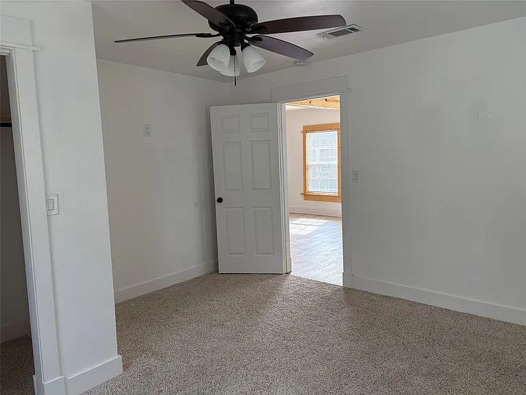 9210 E Avenue O — Photo 10