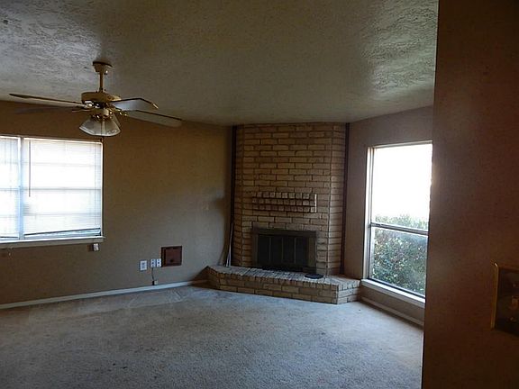4th image of 28607 Lochlevan Ct