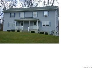 10 Hidden View Dr, Newburgh, NY