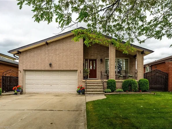 14 Valrose Dr, Hamilton, ON L8E 3T4