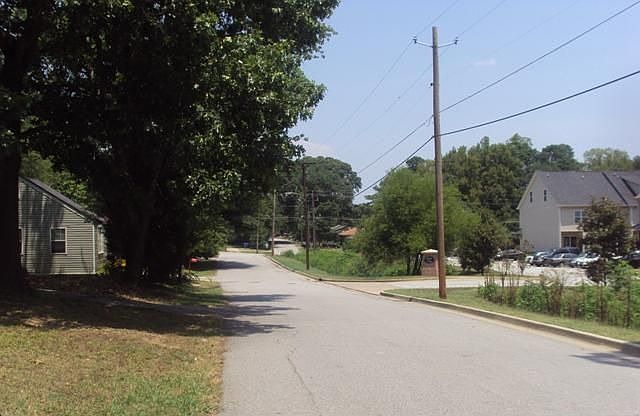 2nd image of 4695 Ernest Dr