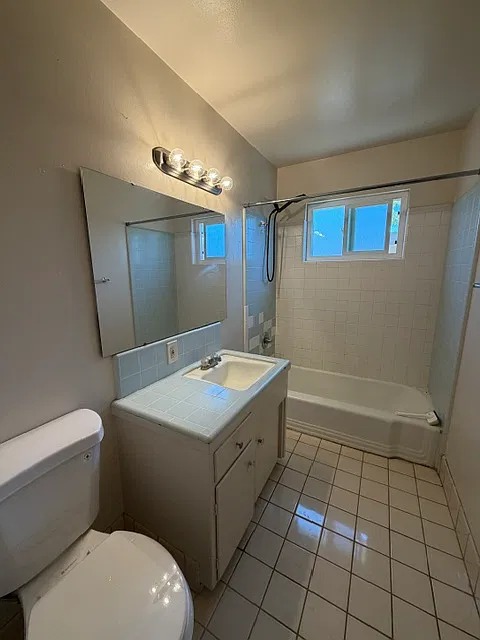 218 College Avenue - 6 — Photo 1