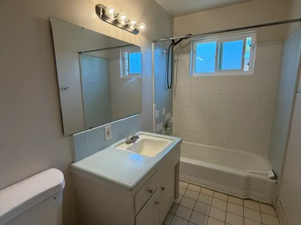 218 College Ave, Modesto, CA