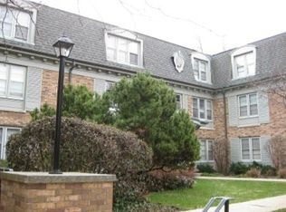 1925 Sherman Ave APT 2E, Evanston, IL 60201