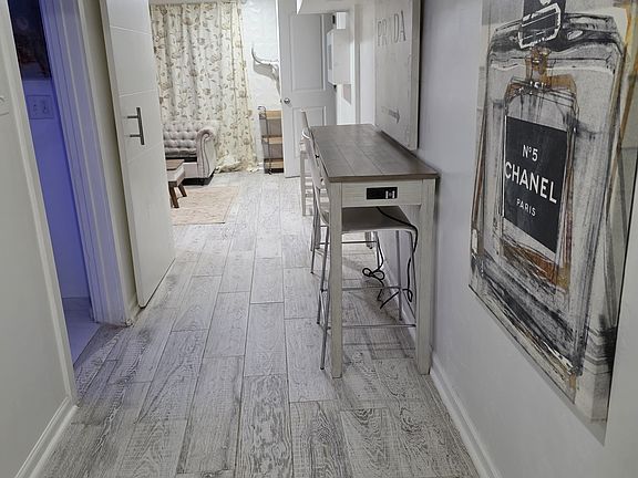 2nd image of 2080 E Roxboro Rd NE