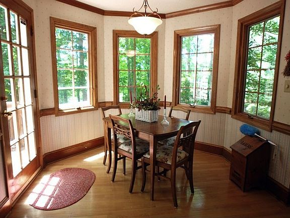 Breakfast Nook