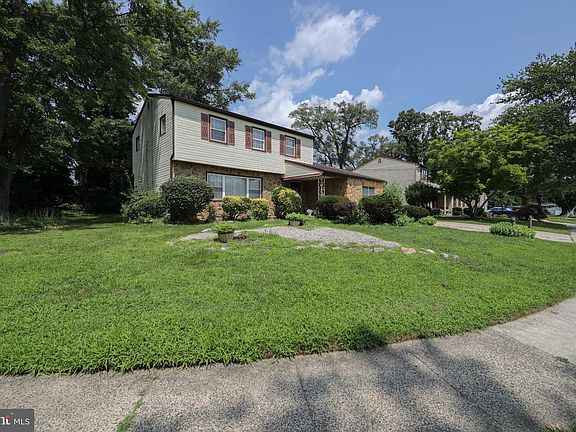 5th image of 2 Clark Dr