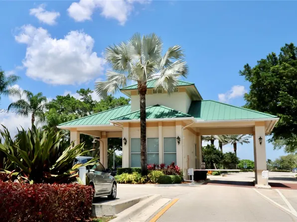 2686 Palmer Pl, Fort Lauderdale, FL 33332