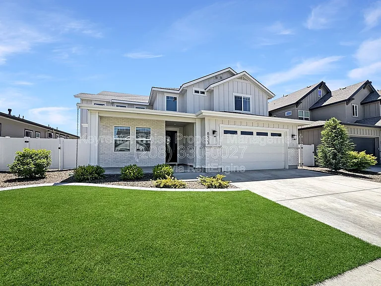 8423 W Brooks Dr — Photo 2