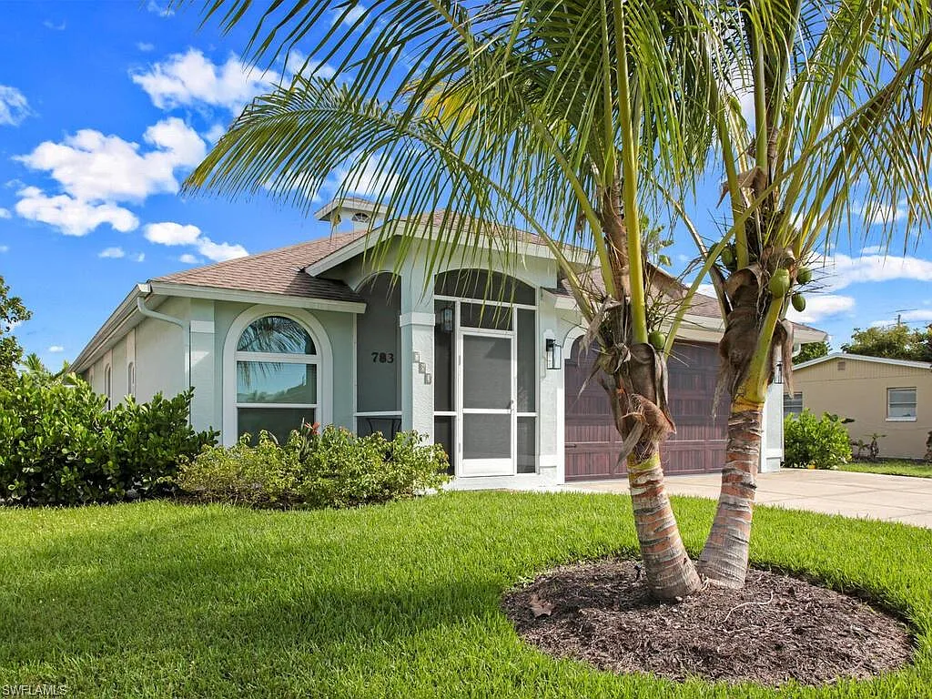 3 bed, 2.0 bath, 1981 sqft, $4,150 — Photo 4