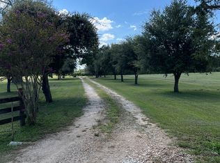 6303 Greenvine Rd, Brenham, TX 77833