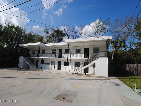 2nd image of 2975 Dellwood Ave APT 1