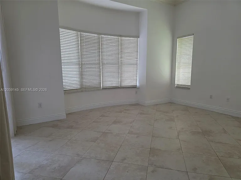 4045 SW 151st Ter — Photo 32