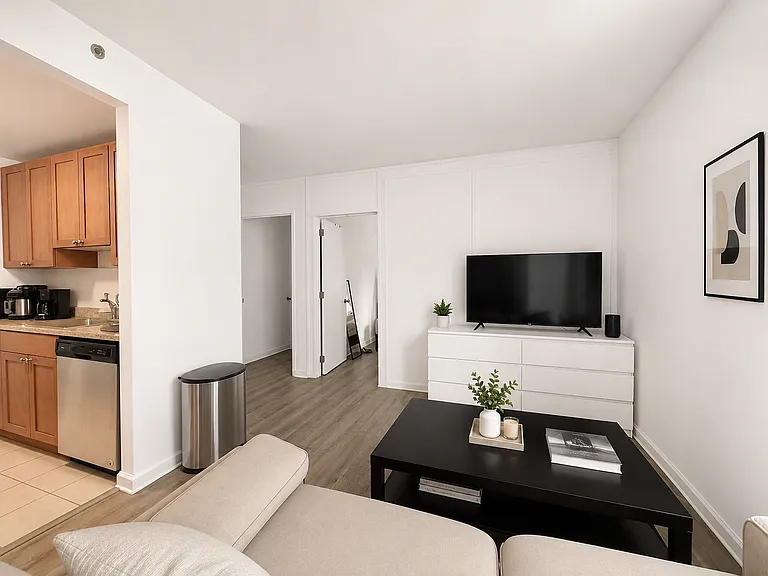 35 W 33rd St #22F — Photo 2