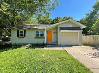 2726 E Monroe Ter, Springfield, MO 65802