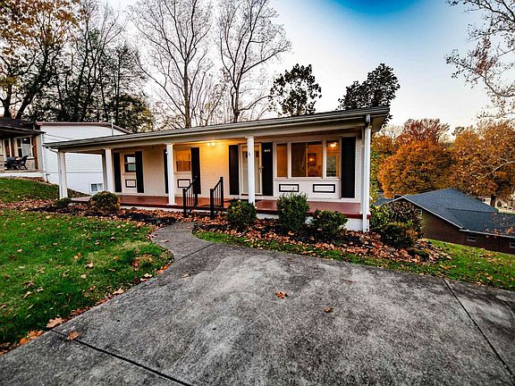 3rd image of 126 Parkway Dr