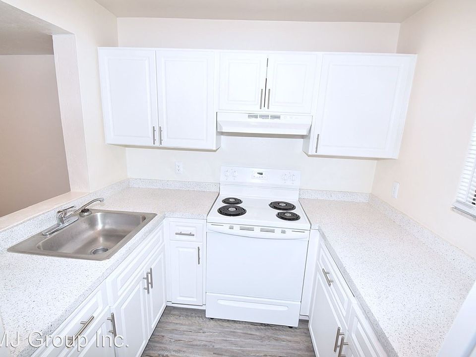 1st image of 2402 NW 64th Pl #3097216