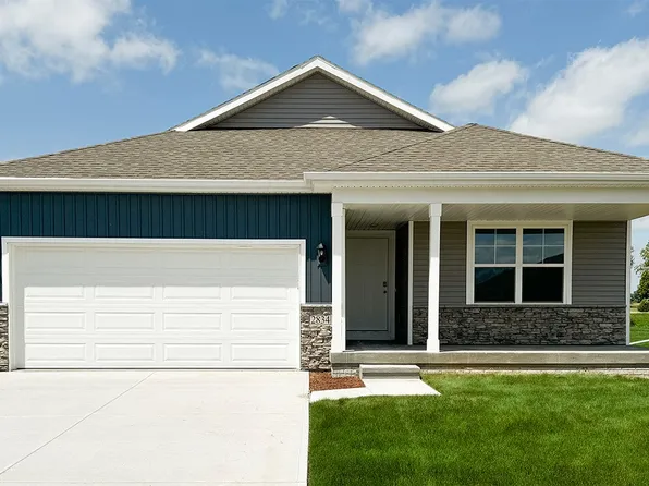 239 Hackberry Dr, Palo, IA 52324