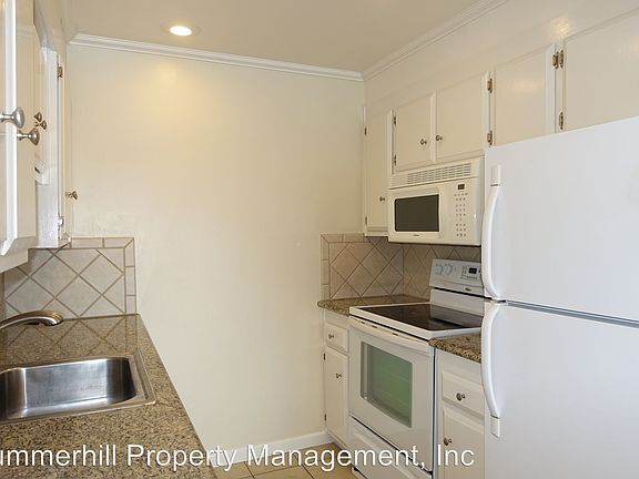 4th image of 1940 Mount Vernon Ct APT 16