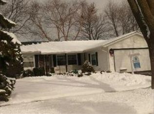 134 Tottenham Ln, Elk Grove Village, IL 60007