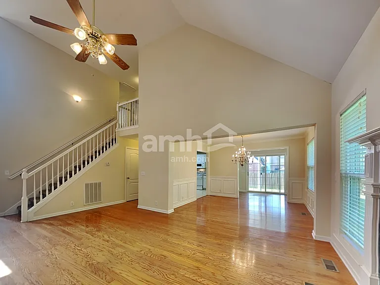 3146 Jenkins Dr — Photo 6