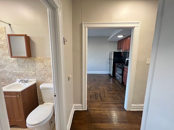 3rd image of 115 Fairview Ave APT 51