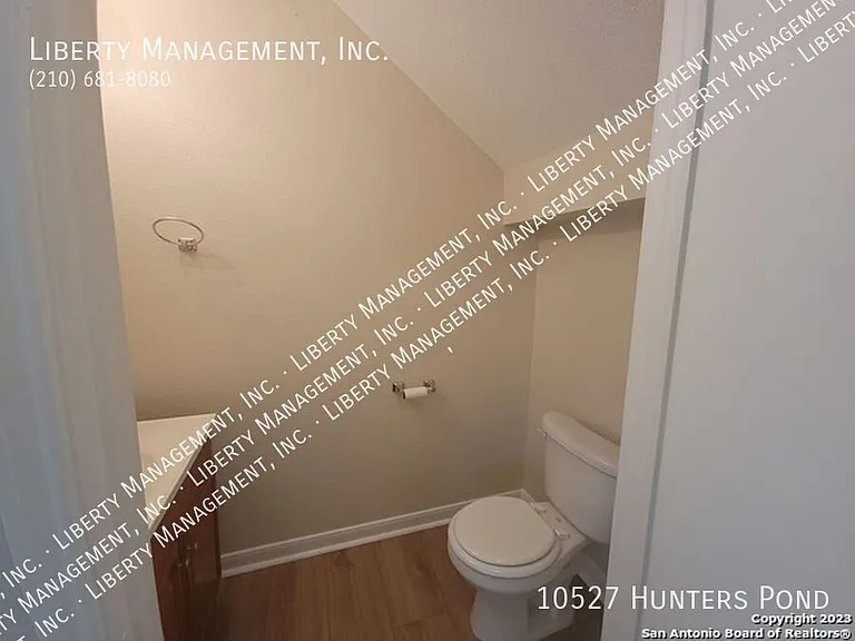 10527 Hunters Pond — Photo 8
