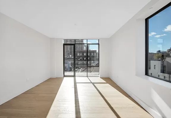 4th image of 310 W 113th St #702