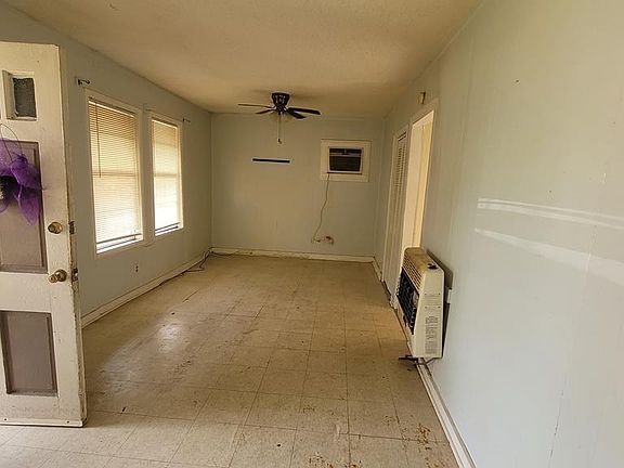 4th image of 743 Phelps St
